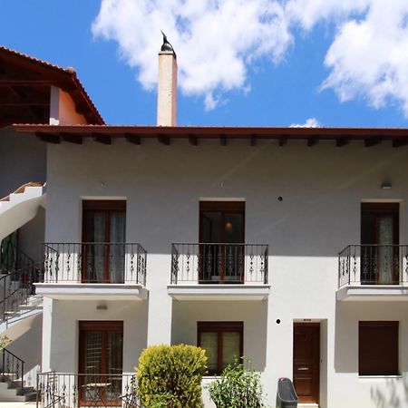 Family'S Houses كالافريتا المظهر الخارجي الصورة