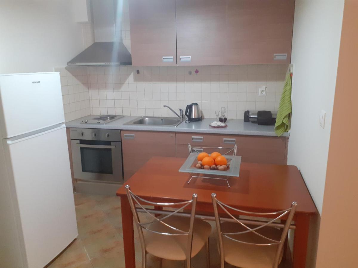 Family'S Houses كالافريتا المظهر الخارجي الصورة