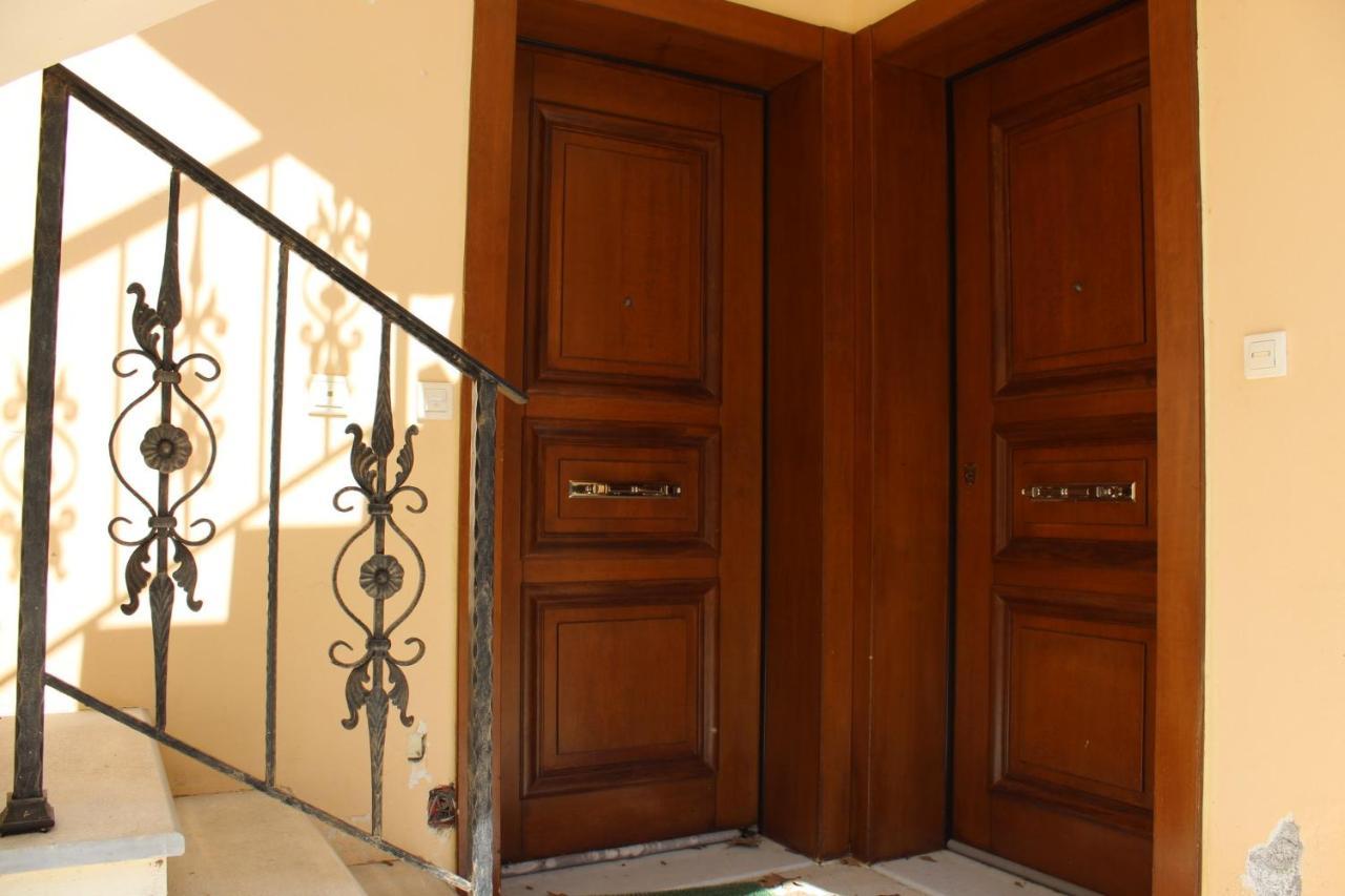 Family'S Houses كالافريتا المظهر الخارجي الصورة