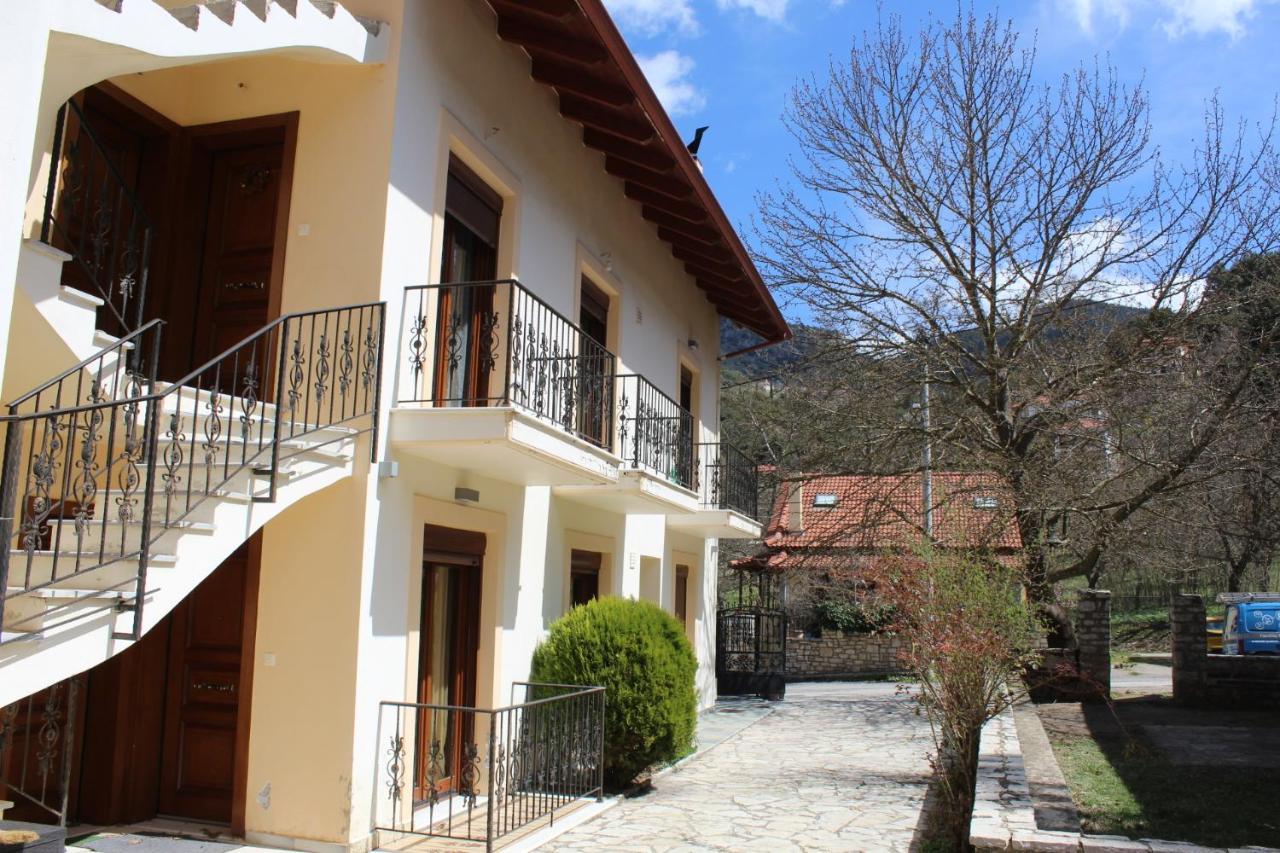 Family'S Houses كالافريتا المظهر الخارجي الصورة