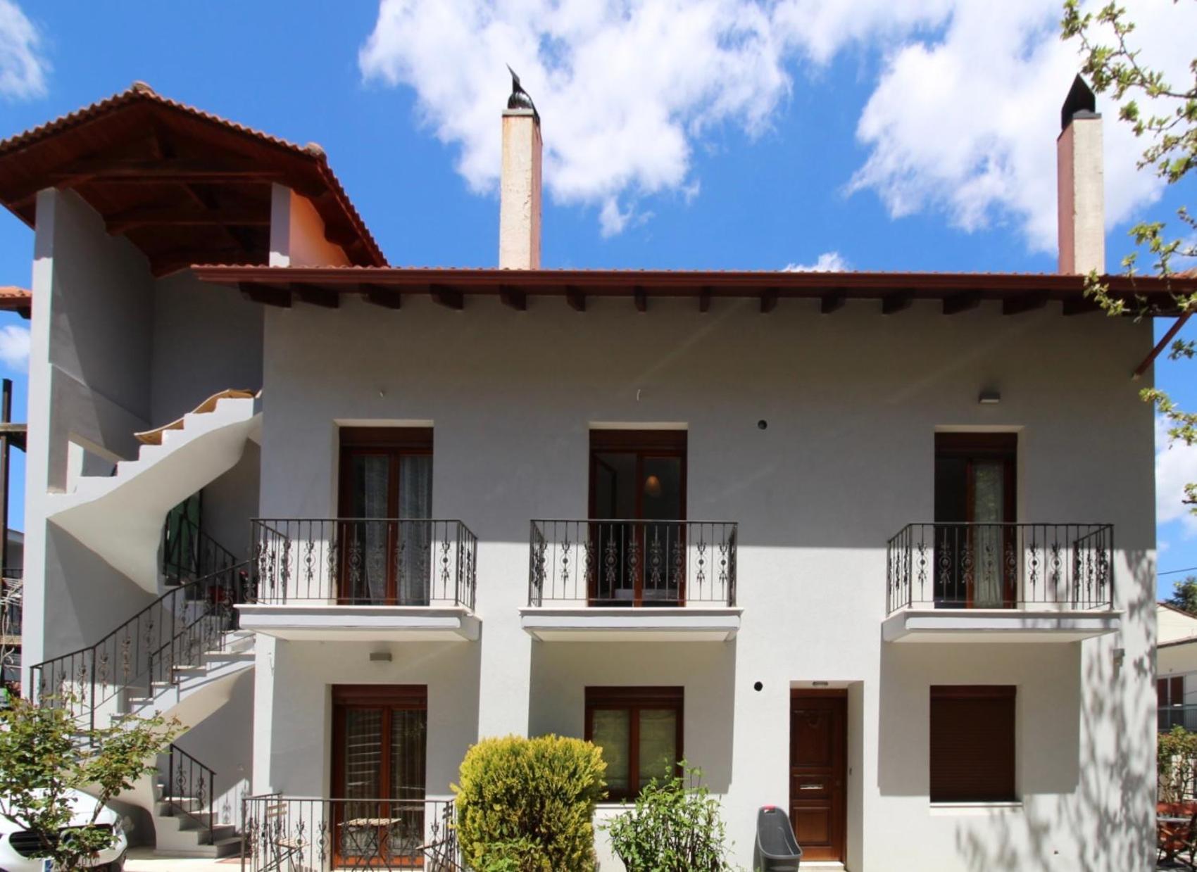 Family'S Houses كالافريتا المظهر الخارجي الصورة